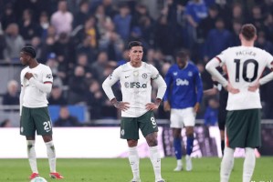 33年来首次遭遇4连败，切尔西面临的核心难题是主帅罗塞尼尔